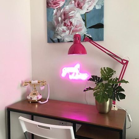 Apartament The Glam Cave Bushbury Zewnętrze zdjęcie
