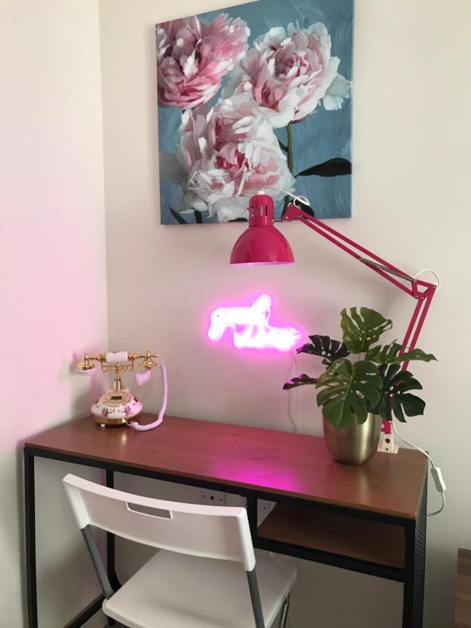 Apartament The Glam Cave Bushbury Zewnętrze zdjęcie
